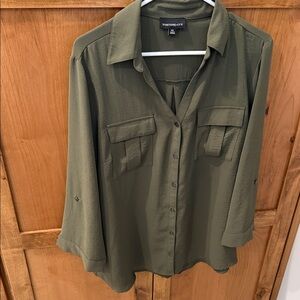 Forest River Women's Green Button Down Shirt